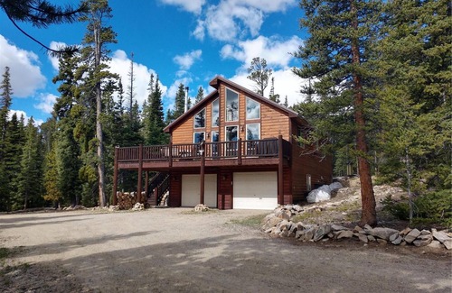 Valley of the Sun Cabin | Quiet Mountain Retreat in Valley of the Sun