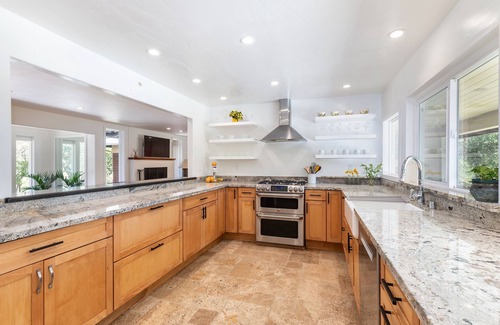 St. Helena House | Quiet Napa Valley Countryside Home just minutes from St. Helena