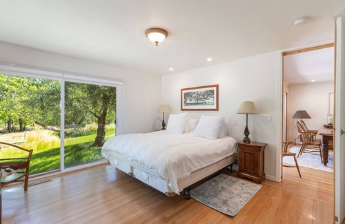 St. Helena House | Quiet Napa Valley Countryside Home just minutes from St. Helena