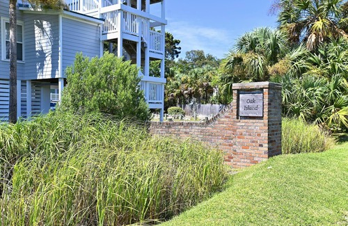Folly Beach Condo | Quiet Nature & Sunset Water Views. nHave a Folly Great Time!
