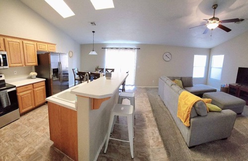 Mohave County House | Quiet neighborhood, spacious home, near many activities.