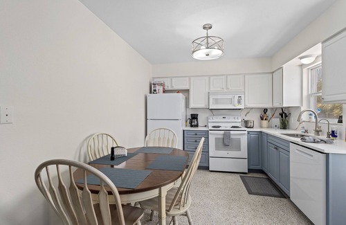 Holmes Beach Cottage | Quiet Nights of Quiet Stars on Anna Maria Island