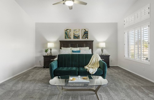 The Islands House | Quiet, Palatial Family Home in Gilbert Islands