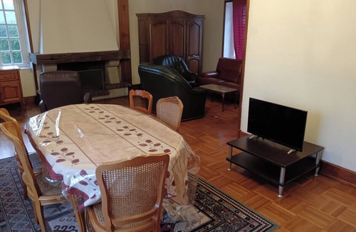 Carhaix-Plouguer House | Quiet, peaceful neighbourhood, close to all amenities