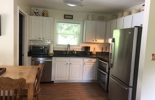 Cherokee Cottage | Quiet, peaceful, relaxing getaway from a stressful life! Great Fishing!