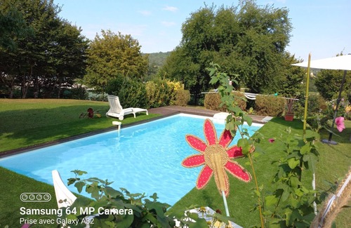 Montignac Villa | Quiet, peaceful villa 10 minutes' walk from the town center