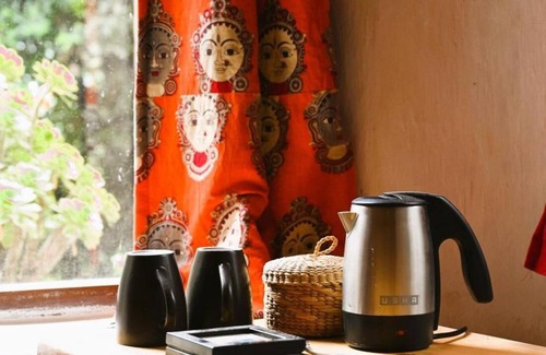 Kaul House | Quiet Place Himalayas Cob House Suite