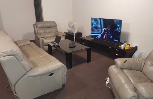 Wyndham Vale House | Quiet Place to stay