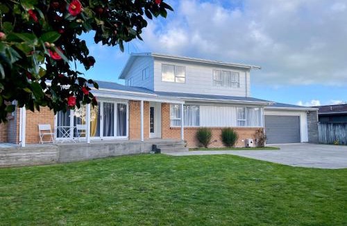 Hamilton Villa | Quiet, private and 5-bedroom holiday house