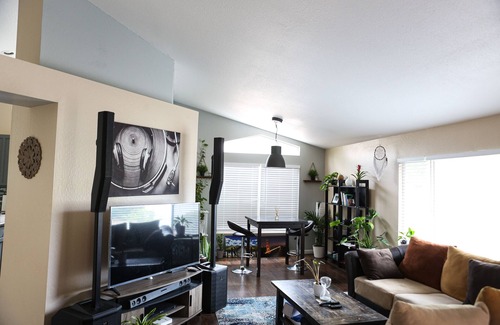 Northwest Reno House | Quiet Professional's Retreat - 10 Min to Hospitals & Downtown Reno