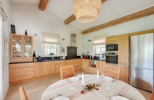 Aix-en-Provence House | Quiet Provencal farmhouse with large swimming pool in Aix en Provence.