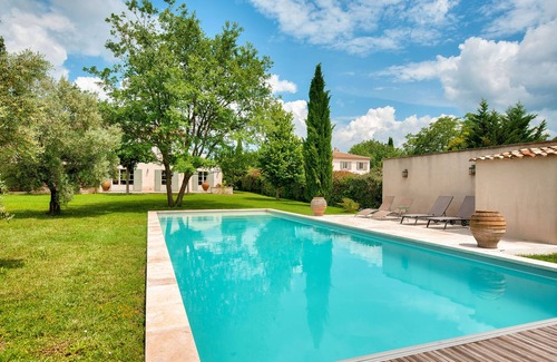 Aix-en-Provence House | Quiet Provencal farmhouse with large swimming pool in Aix en Provence.