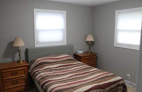 Waukazoo Woods House | Quiet ranch home w/backyard swimming pool - 2 miles from the beach!