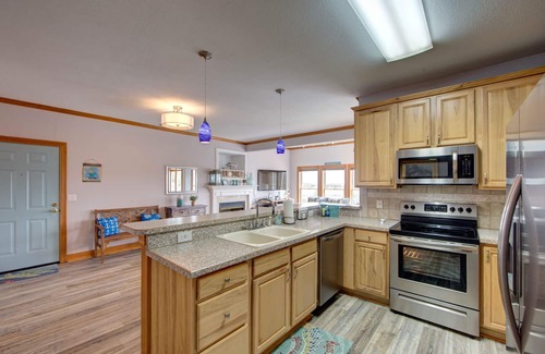 Manteo Condo | Quiet & relaxing top floor, sound-front condo, with elevator at the Outer Banks!
