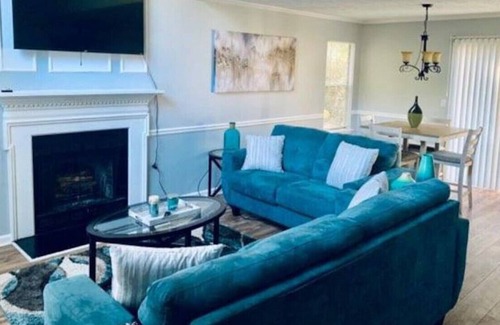 Lithonia House | Quiet Retreat Near Arabia Mountain National Heritage Area, Home Office and Patio