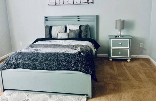 Lithonia House | Quiet Retreat Near Arabia Mountain National Heritage Area, Home Office and Patio