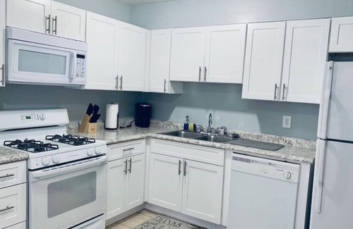 Lithonia House | Quiet Retreat Near Arabia Mountain National Heritage Area, Home Office and Patio