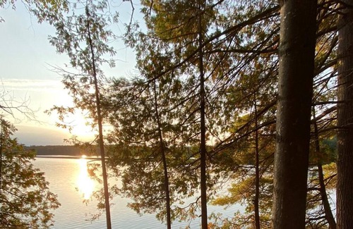 North Frontenac Cottage | Quiet retreat on pristine lake with 700 ft of waterfront