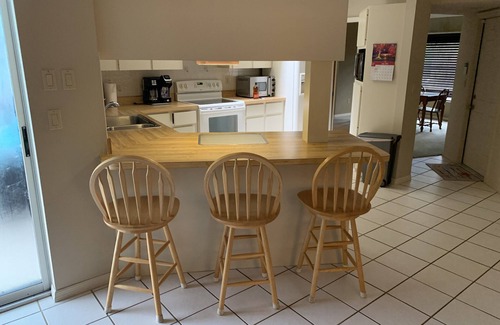 Englewood East House | Quiet Retreat with everything you need