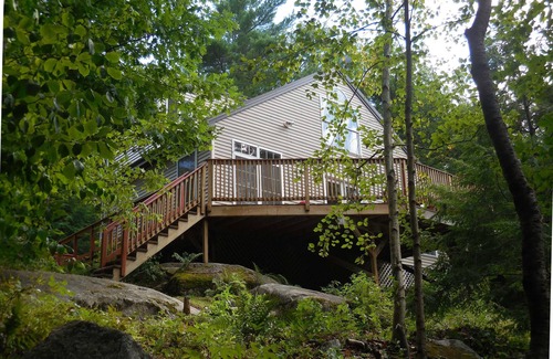 Weeks Mills Cottage | Quiet - Romantic - Secluded Cottage on Lake