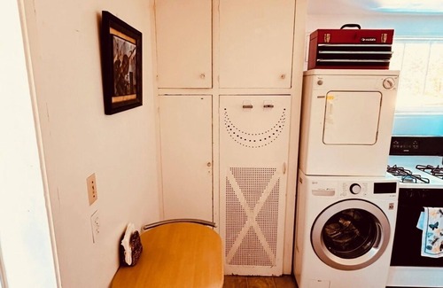 Lower Riviera Cottage | Quiet Room in American Riviera Cottage, with Ocean View in charming older home