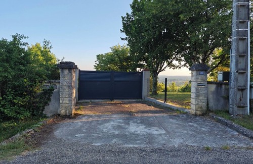 Reynies Cottage | Quiet rural cottage in Tarn and Garonne with magnificent views of the Tarn valley