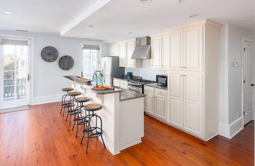 Radcliffeborough Condo | Quiet Sanctuary, Light-filled & Spacious Condo