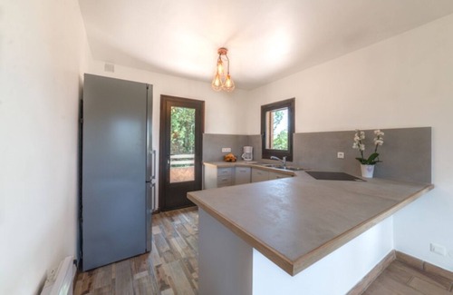 Antheor Villa | Quiet, sea view and close to tourist areas