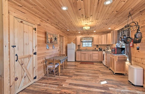 Berea Cottage | Quiet & Secluded Berea Cabin on 70-acre Farm!