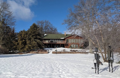 Rock Hill House | Quiet serene Lake House - perfect for family & friend getaways