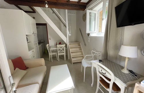 Bayeux House | Quiet, small house with terrace, in the center of Bayeux
