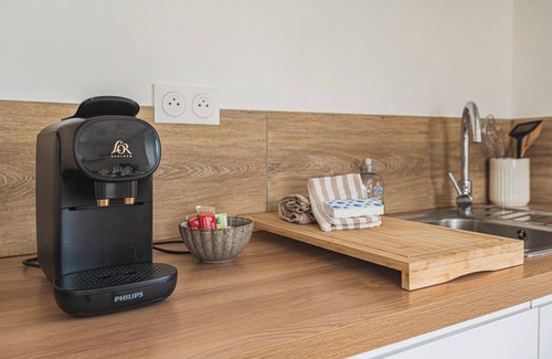 Cormontreuil Apartment | Quiet, spacious apartment near Reims-Cormontreuil shops