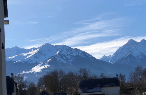 Bazus-Aure House | Quiet, spacious house sleeps 10 near St Lary 360° mountain views.