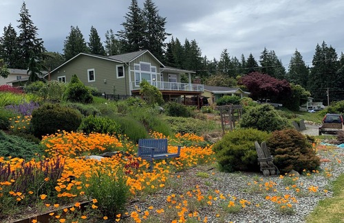 Bellingham Villa | Quiet, Spacious, Private top floor waterview