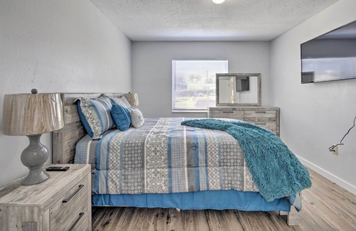Spring Hill House | Quiet Spring Hill House w/ Big Yard & Grill!