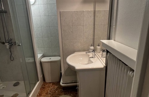 Epinettes Apartment | QUIET STAY IN THE HEART OF PARIS