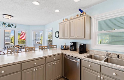 Ocean Isle Beach House | Quiet Street w/pool and direct beach access
