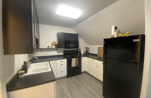 Frankfort Apartment | Quiet studio apartment in beautiful Frankfort Michigan