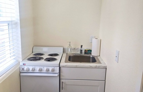 Colorado Springs Apartment | Quiet studio in amazing Colorado Springs with AC