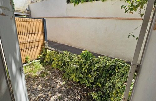 Saint Seurin - Fondaudege Apartment | Quiet studio with garden