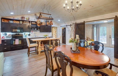 Pikeville Cabin | Quiet Tennessee Mountain Cabin w/Patio