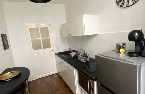 Auxerre House | Quiet town center, terrace and pool table, parking nearby