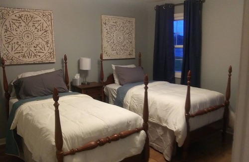 Seneca House | Quiet Townhouse, Minutes from Clemson & Lake Keowee