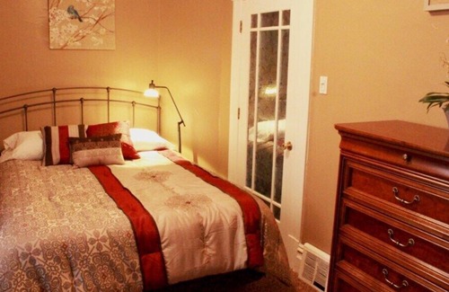 Ashbury Heights Apartment | Quiet Unit in Prime Area