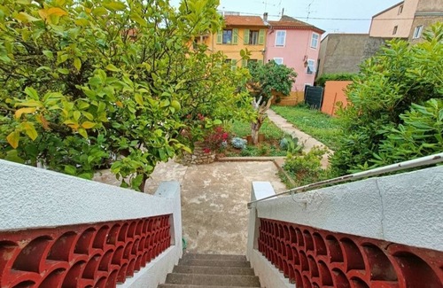 Saint-Laurent-du-Var Villa | Quiet villa in the center of the historic Old Village 5 minutes from the beaches