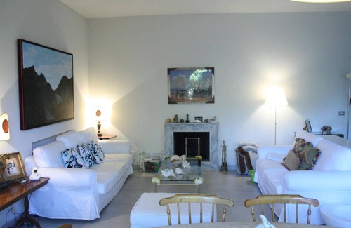 Forte dei Marmi Villa | Quiet Villa 5 min from the sea - sleeps up to 11 - Air conditioning