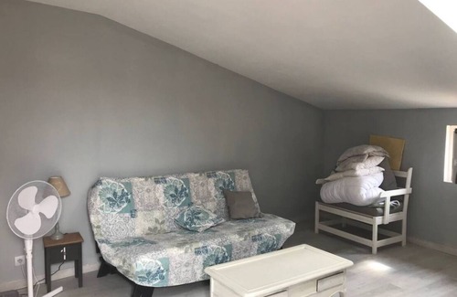Florensac House | Quiet village house with tropezian terrace 15 minutes from the beach