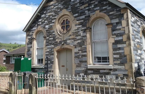 Glyn Ceiriog House | Quiet village just 4 miles from Llangollen, in lovely Ceiriog Valley