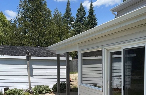 Chatsworth Cottage | Quiet Waterfront Retreat on Connell's Lake