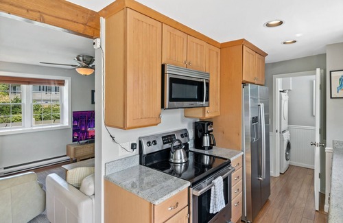 Provincetown House | Quiet West End Artsy Gem/Private Patio + Parking/2 Bedrooms/Relax + Unwind